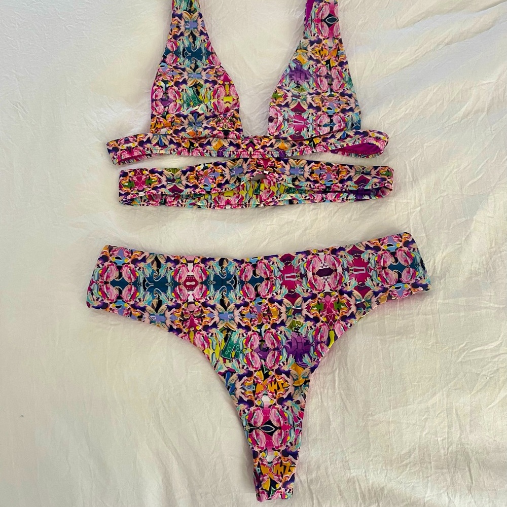 Dérive Two Piece Swimsuit - Picture 3 of 3